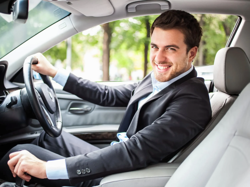 How do We Hire the Best Driving Service in Dubai